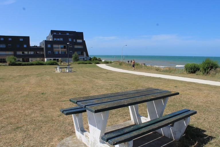 Beau Front De Mer Cosy Acces Direct Plage St Aubin Sur Mer Bernieres-sur-Mer Екстер'єр фото